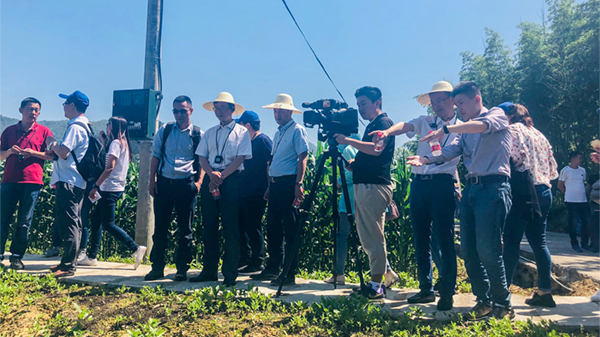 ��Ӗ��F(xi��n)���^Ħ�����|���O(ji��n)�y�c