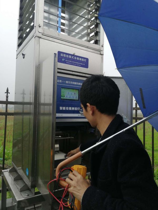 托普云農植保開燈巡檢行動