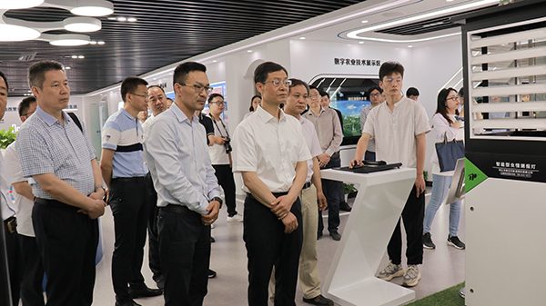 �x���A����һ�Ѕ��^�������r�ǻ�չ�d